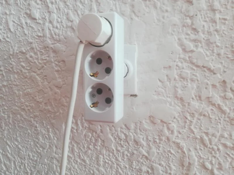 Brojne niške ulice i sela bez struje od subote do ponedeljka 11 struja L J
