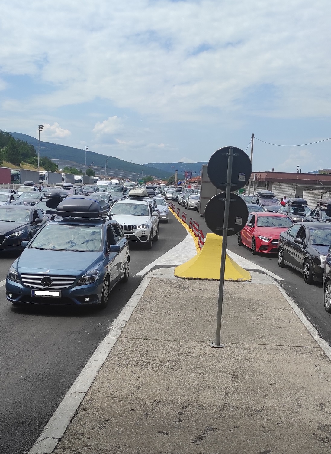 6. kolone vozila izlaz Gradina 05 07 2021