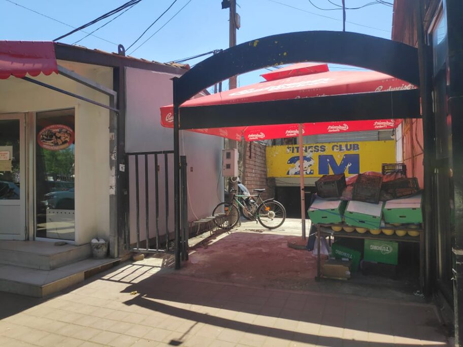 Prodaja lubenica i dinja ispred teretane - nadležni kažu da je i to deo pijace 4 211338296 986324095527080 3970449210309717188 n