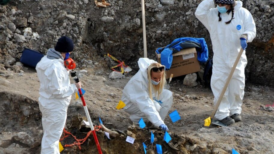 Ratni zločini i Kosovo: Hladnjača i masovne grobnice u Srbiji, 20 godina kasnije 11 119391210 gettyimages 1229942635