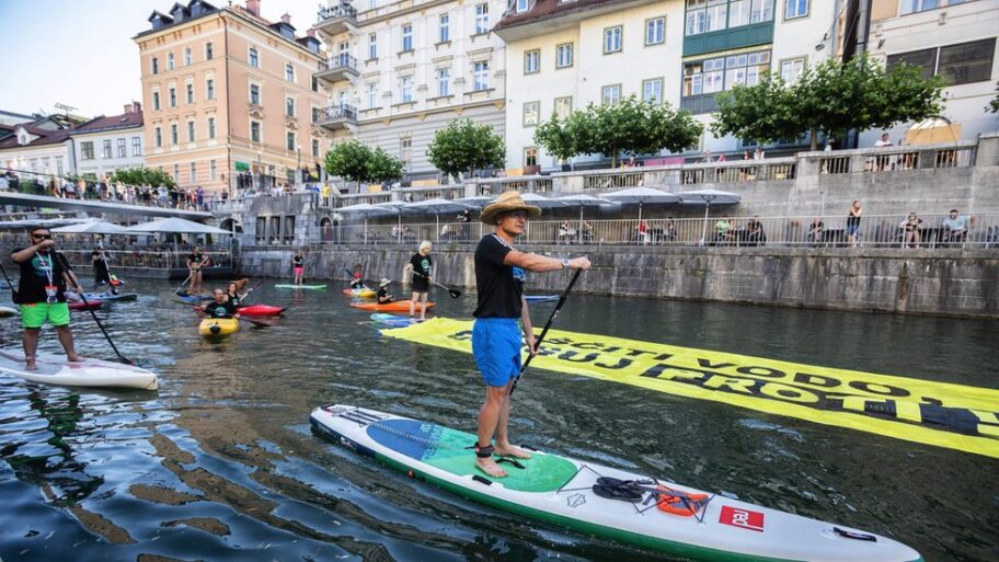 119424270 fc165061 c4bb 41fb b8ff bec47535de2d