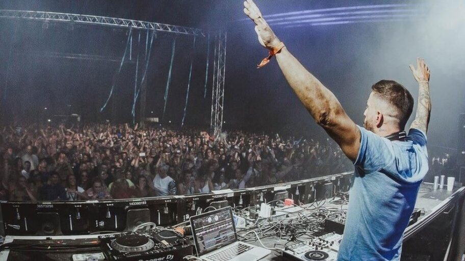 119515543 mediaitem119345859