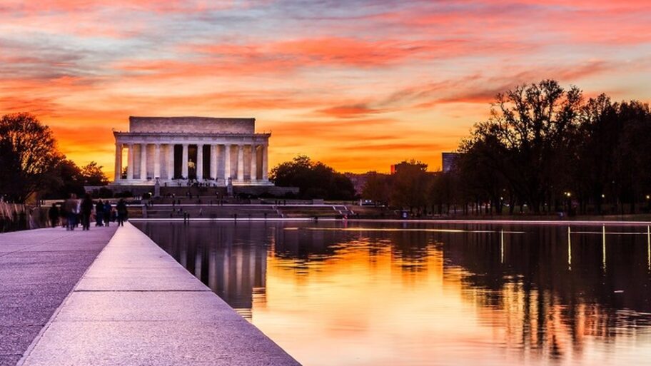 118967395 lincoln 976getty