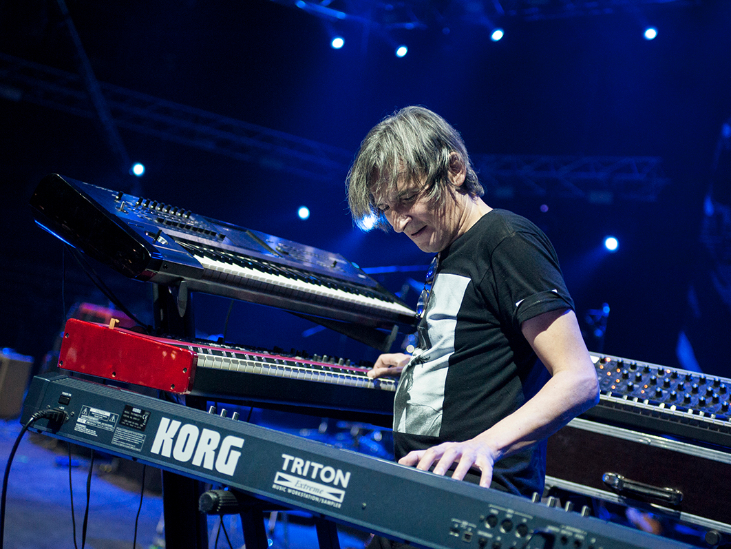 Izložba koncertnih fotografija u Galeriji Leskovačkog kulturnog centra 1 Sasa Lokner Bajaga i Instruktori Stark Arena Beograd 1 12 2019