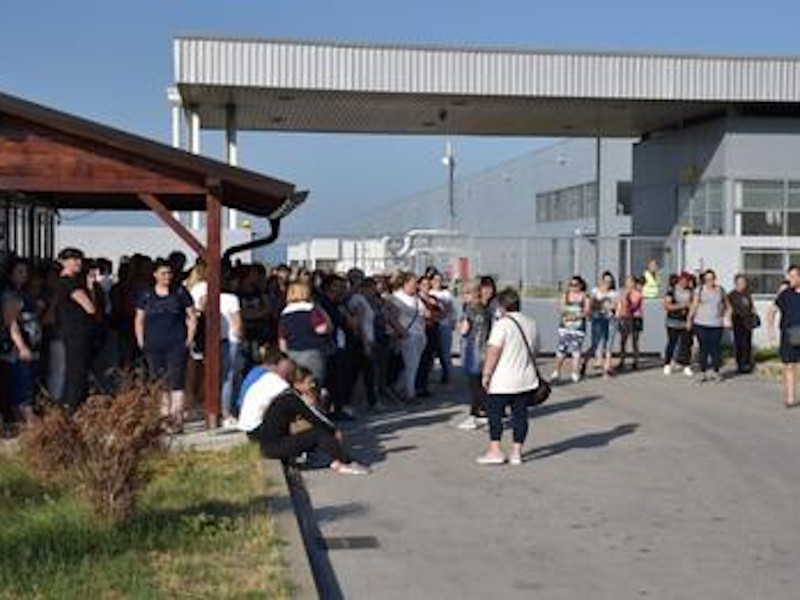 Počeli protesti bivših radnika "Geoksa", traže otpremnine i razgovor sa upravnikom 16 Geoks Slobodna rec
