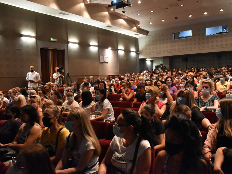 Roditeljima sa više od troje dece u Leskovcu uručene "ponosne kartice" kojim ostvaruju popuste 6 DSC 0020