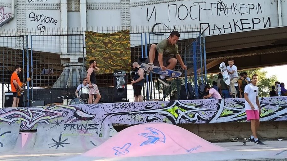 119798253 2e910671 aef6 4cec 8e6f b43509bfa910