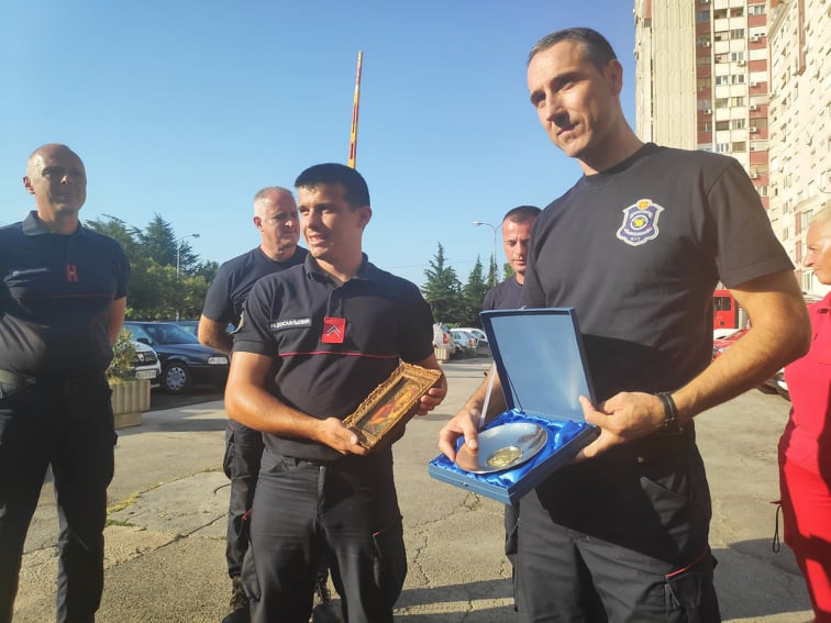 230460605_577762549919517_7946157061491901693_n