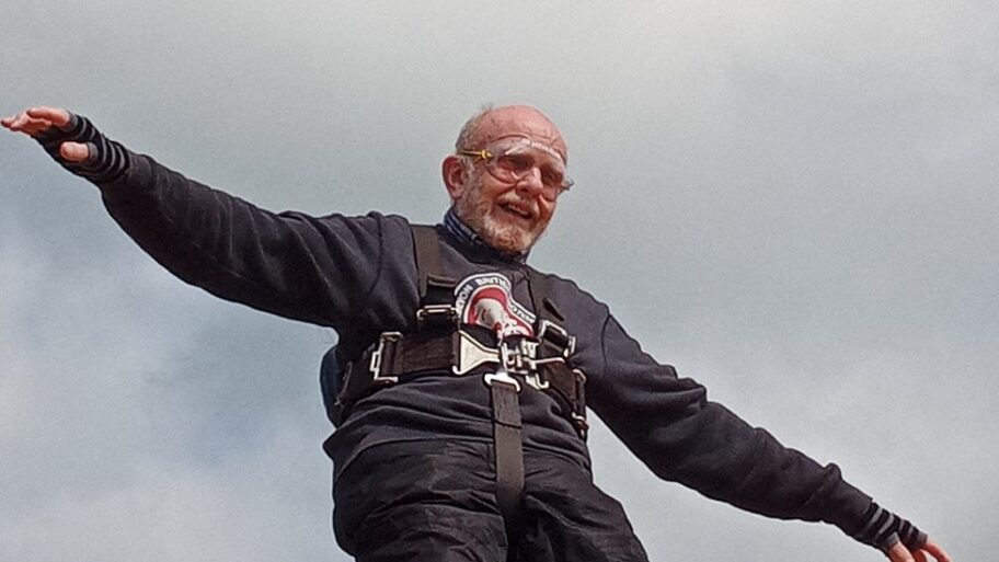 119965064 johnonplane