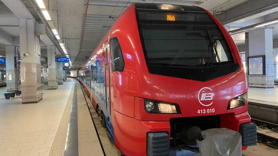 120382853 thumbnail image20from20ios 17