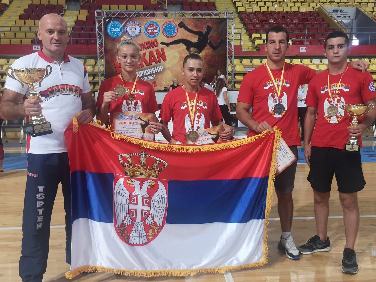 Četiri medalje za kikboksere Niša na Balkanskom prvenstvu 1 kik boks foto kbk nis scaled