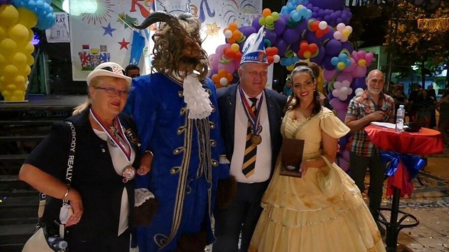 120573835 33452914 b