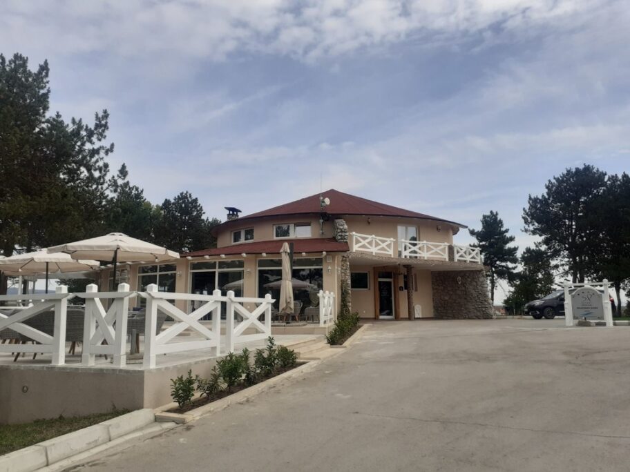 Firma koja upravlja hotelima na Staroj planini preuzela objekat na Oblačinskom jezeru i dala mu novi sjaj 5 Webp net resizeimage 33