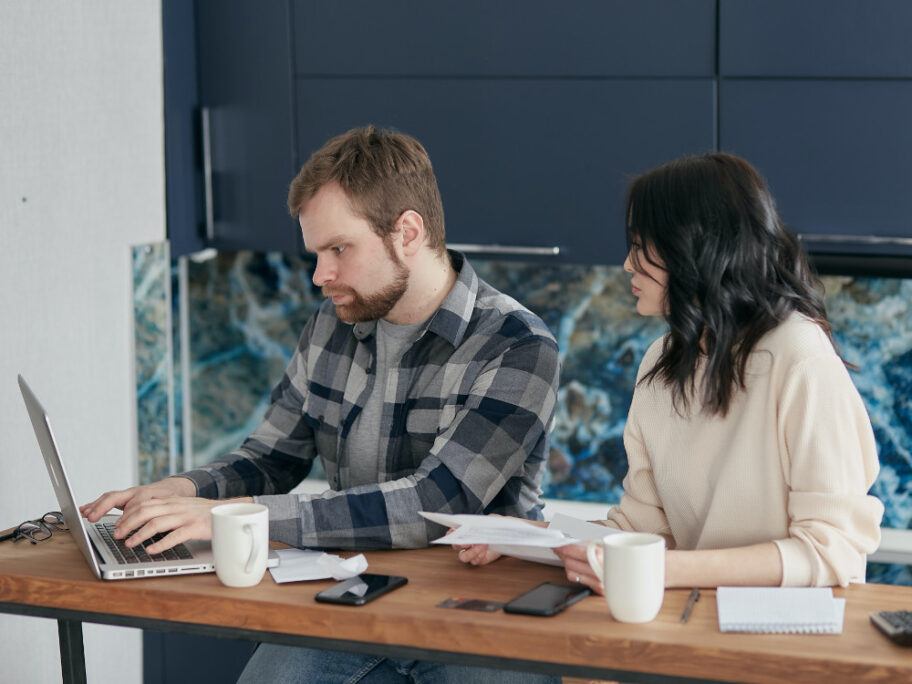 pexels mikhail nilov 6963876