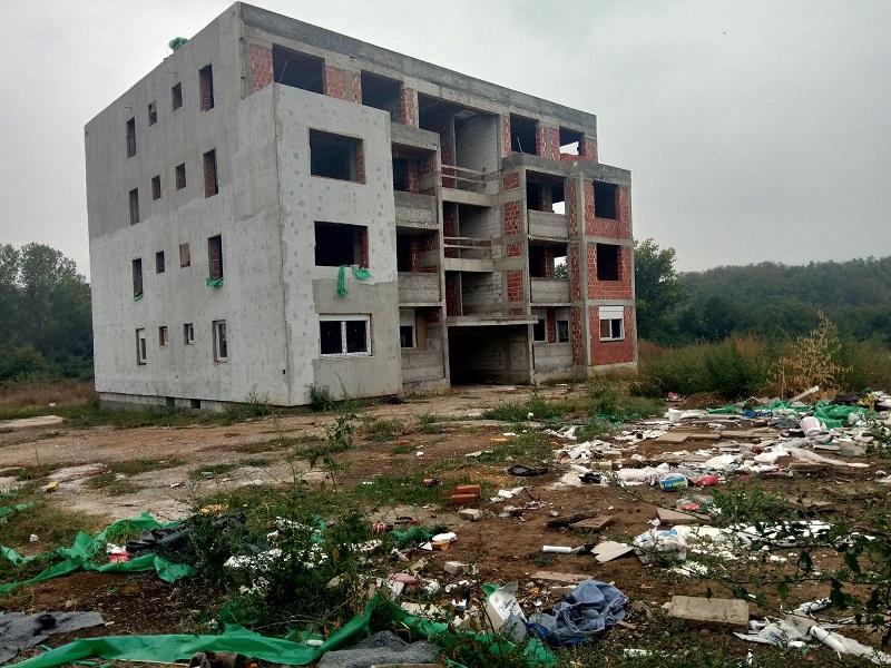 zgrada za izbegla i raseljena lica