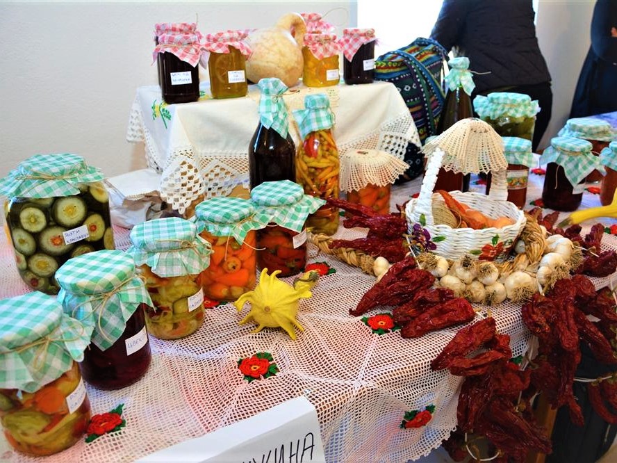 U Crnoljevici kod Svrljiga 4. Sajam zimnice povodom Svetskog dana žena na selu 14 1280x0 naslovna 1