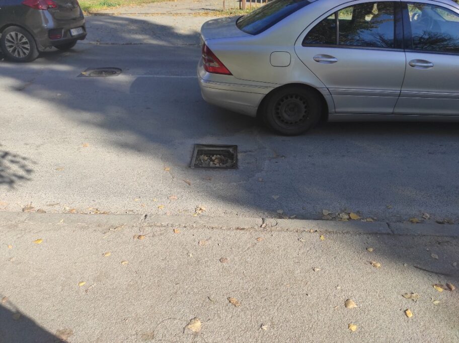 Udarne rupe i otvorene šahte u Nišu, građani apeluje na nadležne da reše probleme 11 1635336048044