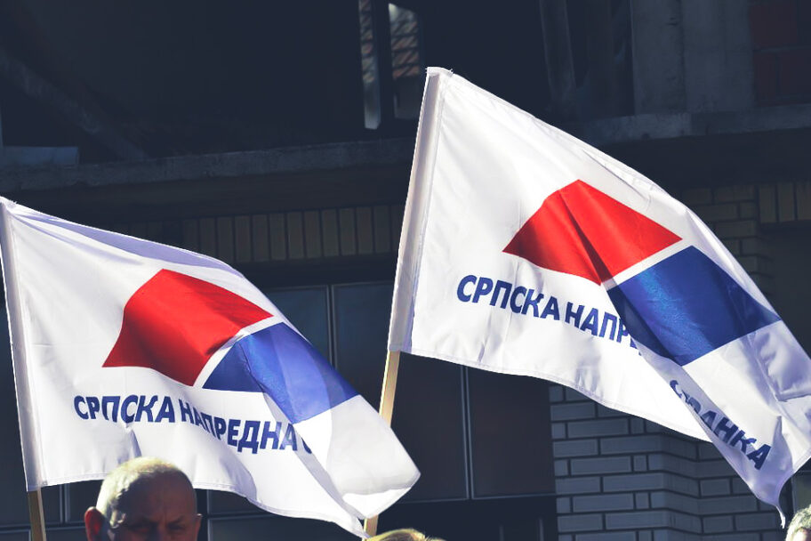 SNS zastave KOSTA srpska napredna stranka