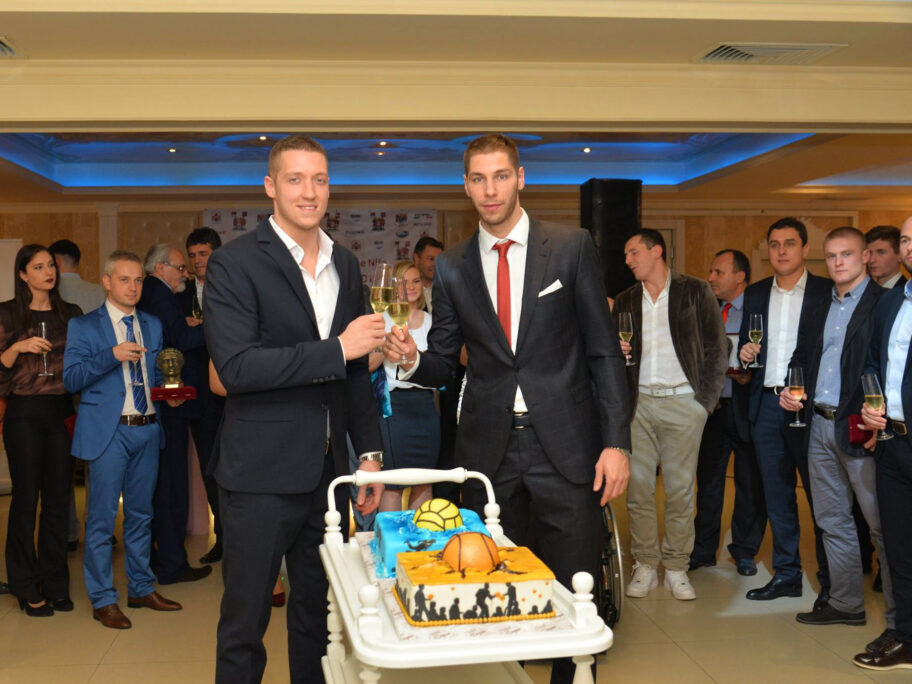 Sava Randjelovic i Stefan Jovic Sportski bal 2019 Nis foto Sekcija sportskih novinara Nisa