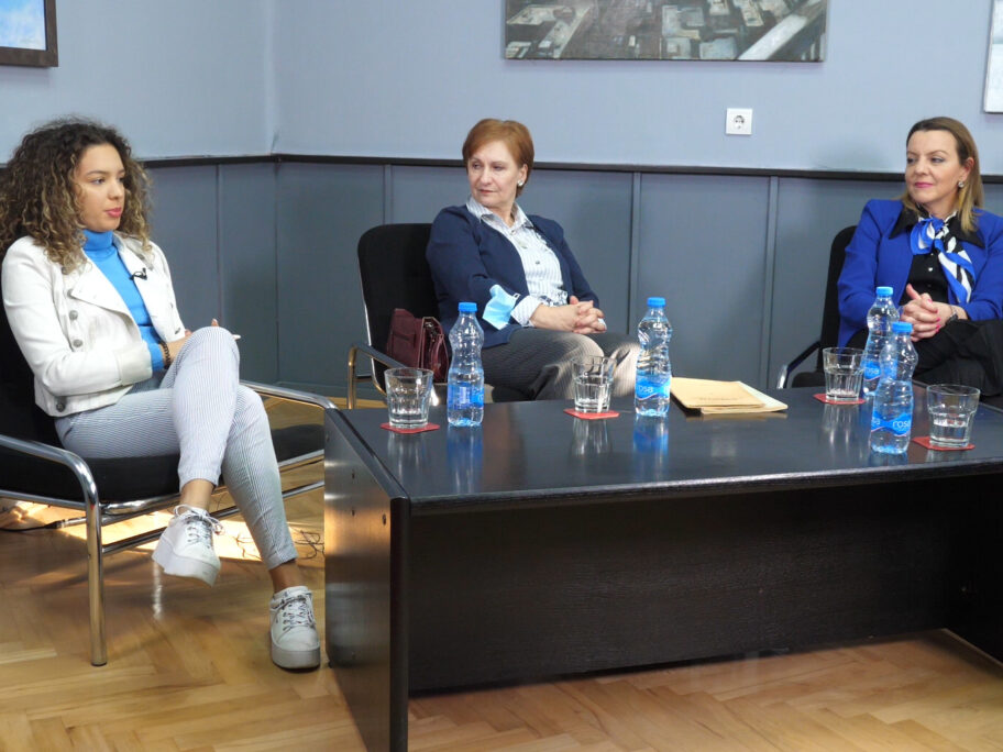 143 godine niške Gimnazije Stevan Sremac, pre pola veka škola imala samo 9 vukovaca 10 Synced Sequence 00 14 52 49 Still005