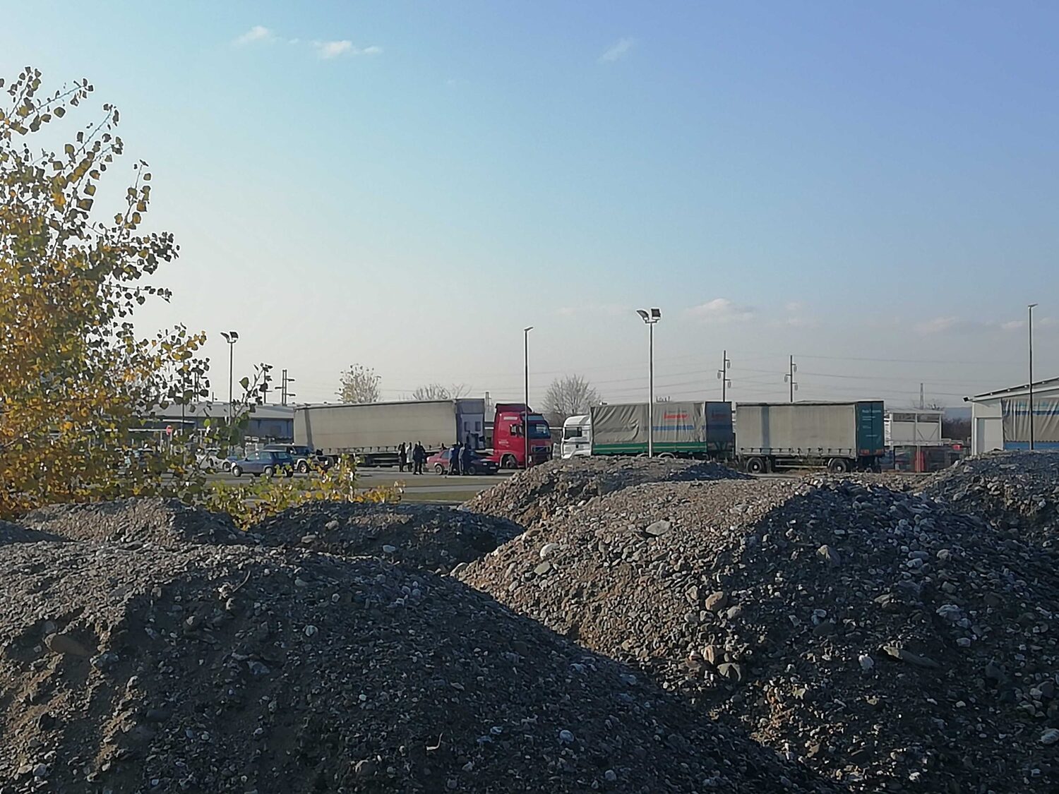 Vozač kamiona poginuo kod fabrike ”Jura” u Leskovcu 1 IMG 20211125 142653 scaled