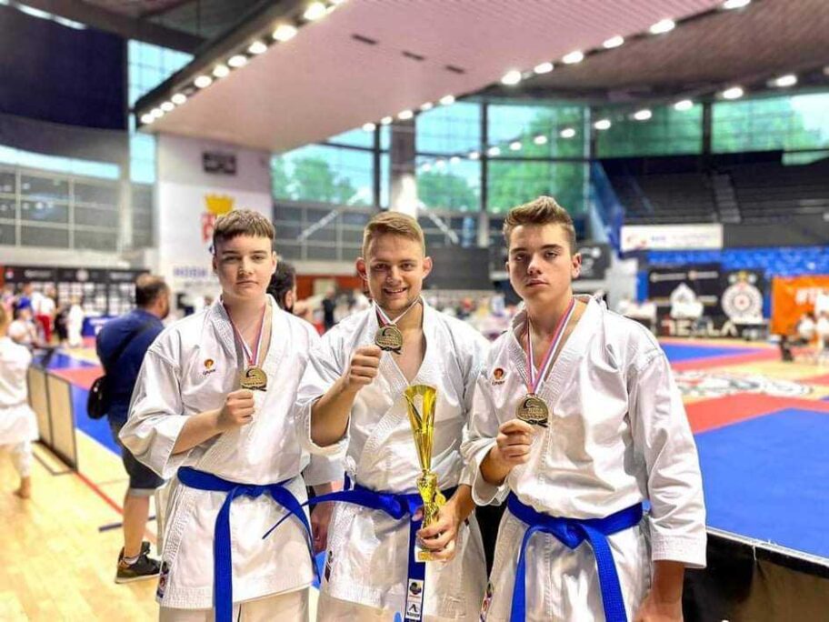 received 932763674282646