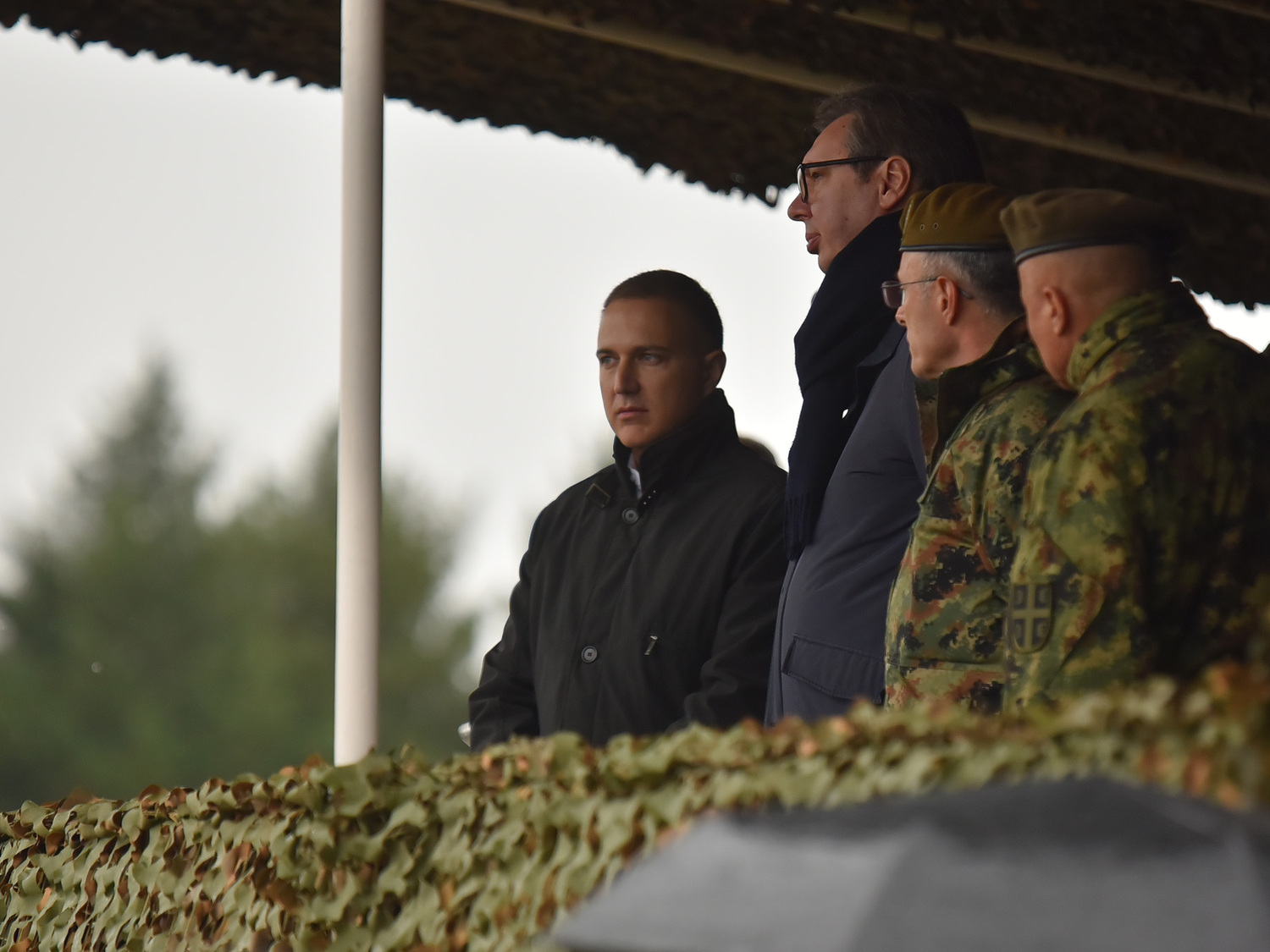 vucic kasarna2 foto mo