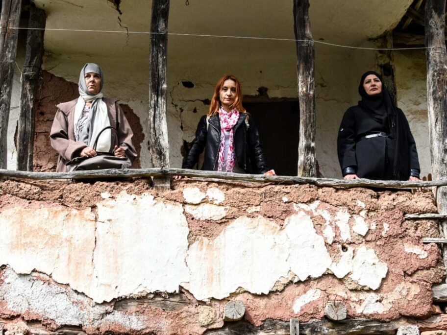 Dokumentarac o Srpkinjama zarobljenim u logorima u Siriji premijerno u NKC-u 15 Maja Aleksandra Dragana autor Ivan Jovanovic 1