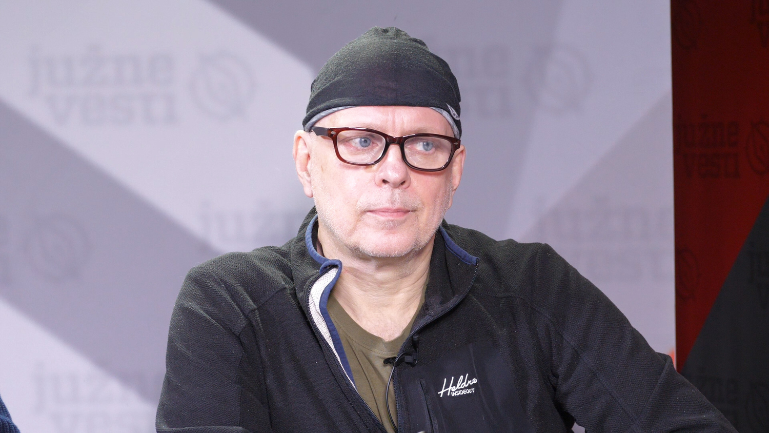 Nested Sequence 07.00_00_14_20.Still002