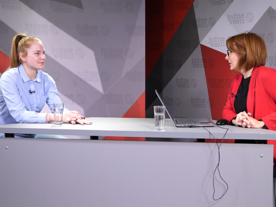 Nested Sequence 09 00 00 30 01 Still002 kopija