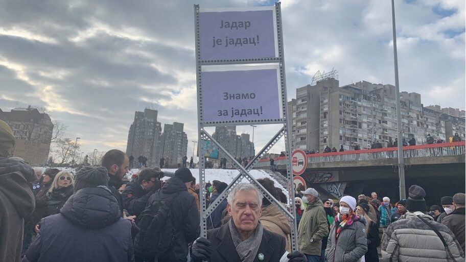 Srbija, politika, protesti protiv Rio Tinta: Održana blokada auto-puta kod Sava centra, više saobraćajnica - i graničnog prelaza 17 122726034 imagefromios 36
