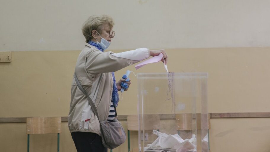 Srbija i referendum: RIK - 59,73 odsto izašlih glasalo za promenu Ustava, prvi preliminarni rezultati 15 122729933 izboristarigradprvaekonomskaskola006