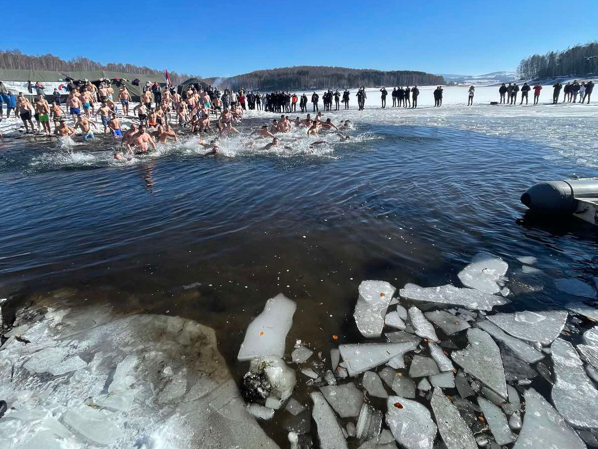 Plivanje za casni krst