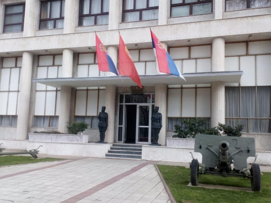 1280x0 DomVojske Spolja