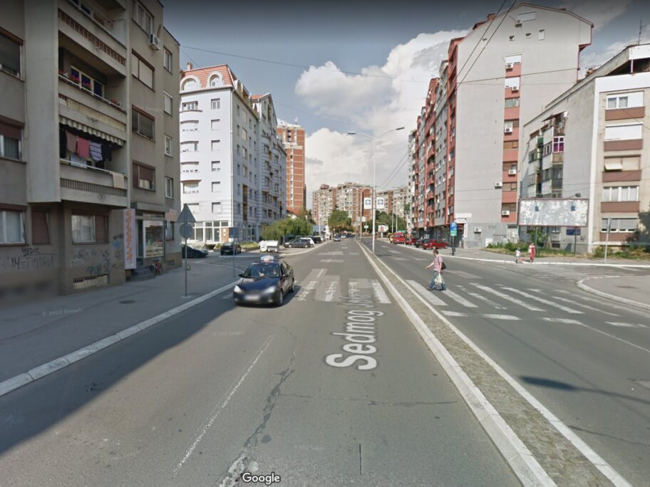 Nišlija pokrenuo peticiju za postavljanje semafora ili ukidanje pešačkog u Ulici 7. juli 5 pesacki