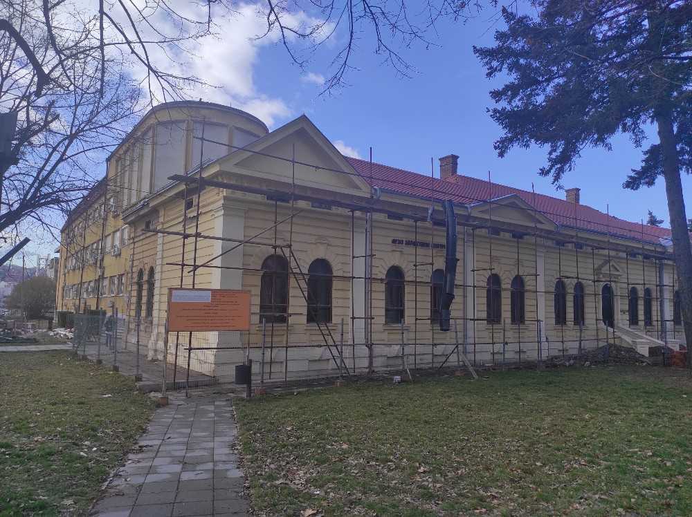 Rekonstruše se krov niškog Pasterovog zavoda, radovi pri kraju 1 pasterov zavod tt