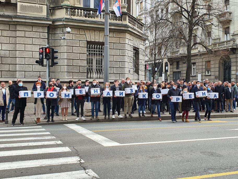Na listi koalicije Ujedinjeni za pobedu Srbije 32 južnjaka - od preduzetnika do dekana 6 FL3iV87XwAE gkU
