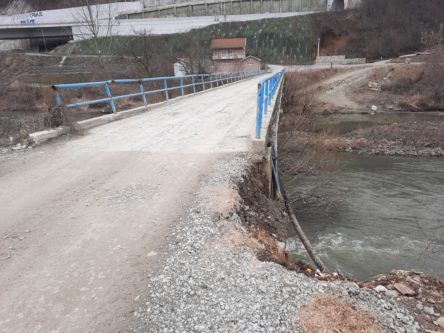 Zbog gradnje tunela most kod Predejana pred urušavanjem, čeka se reakcija nadležnih 1 20220213 150052 1 scaled