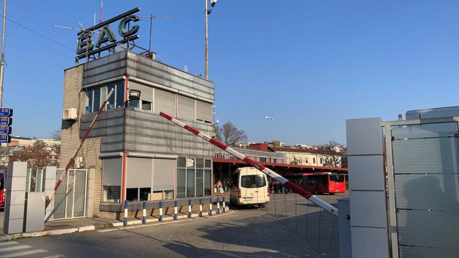 123500393 377a4447 f568 4b2f 9ea1 0d20283bc35e