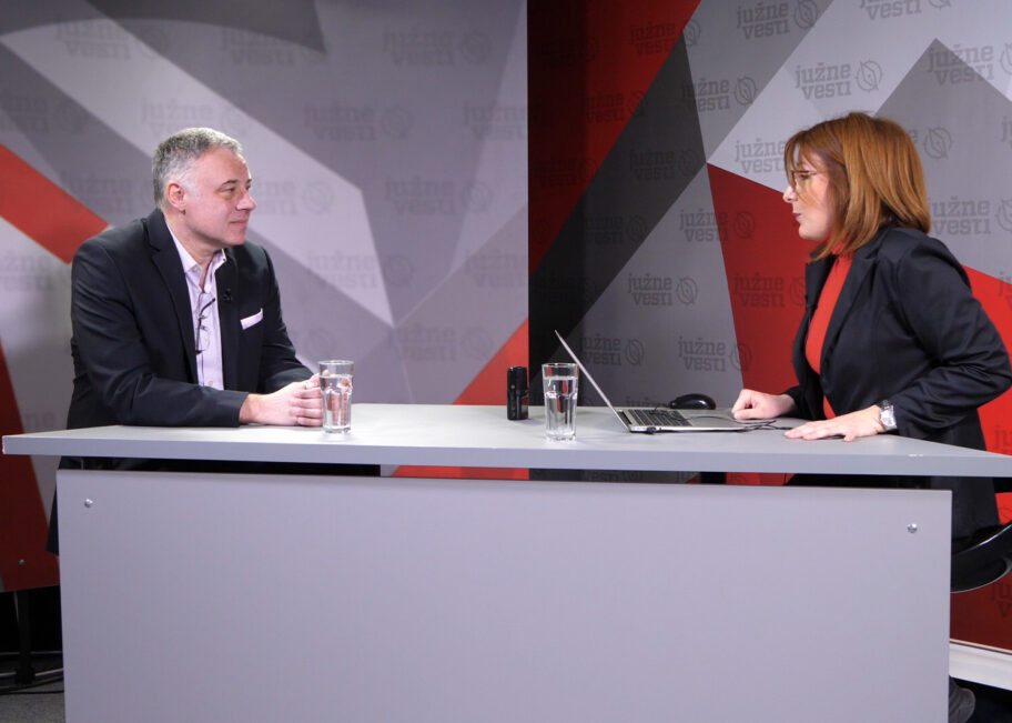 Nested Sequence 15 00 00 25 11 Still001