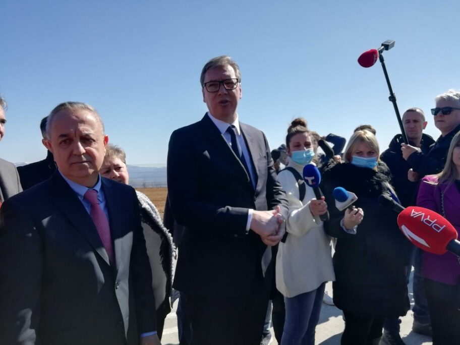 vucic foto m d