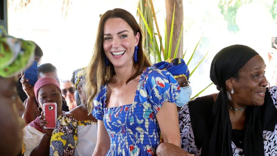 123779582 hi074767222