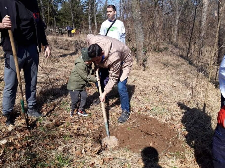U bubanjskoj šumi za vikend posađeno više od 1.200 stabala 8 276313003 1342239829590689 4460145667302232220 n 1
