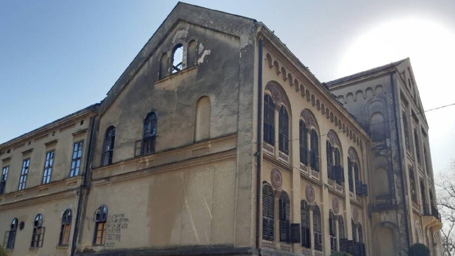 123837745 img 5334 b