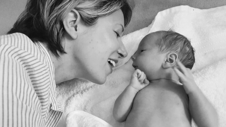 122472624 169 helenaandsambaby