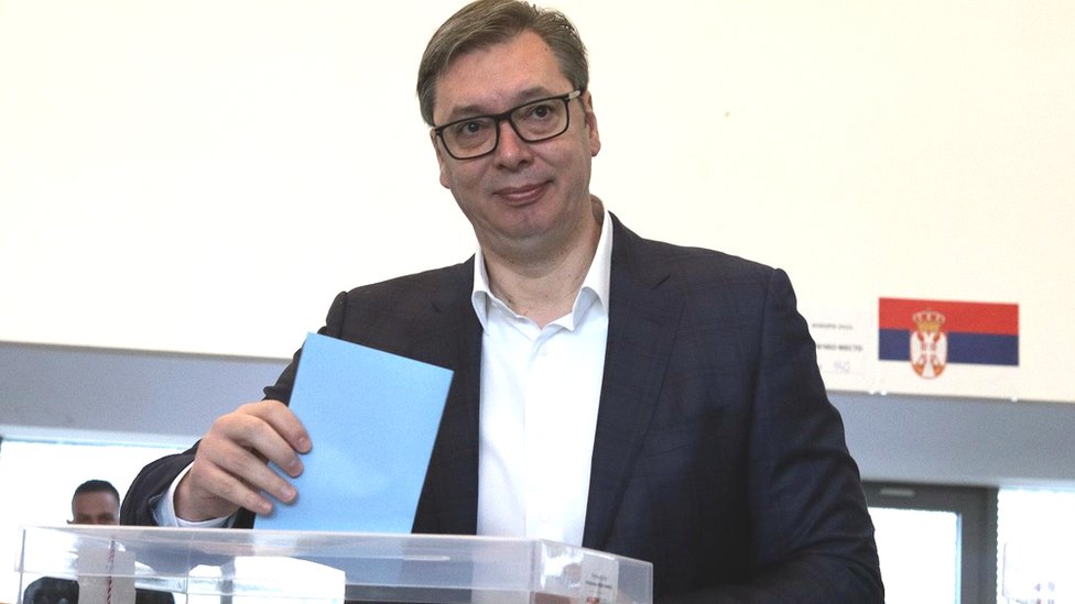 124003076 vucic 3 7400 b