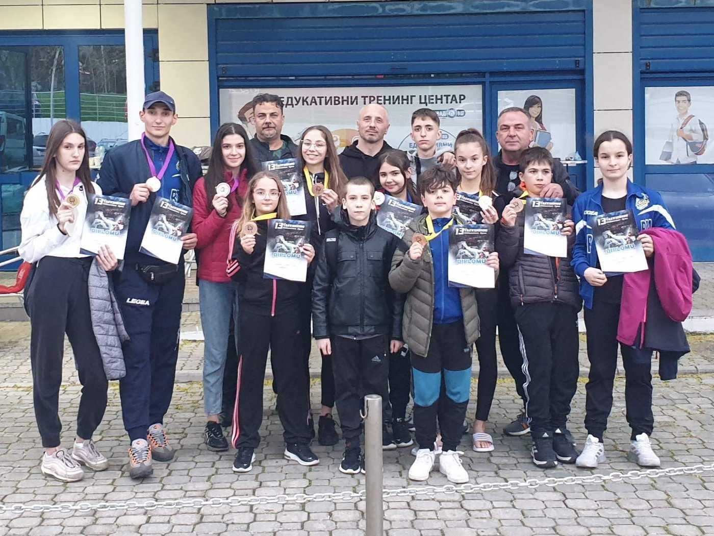 Tekvondisti niške Astre osvojili 9 medalja na turniru u Vršcu 1 IMG 20220411 150629