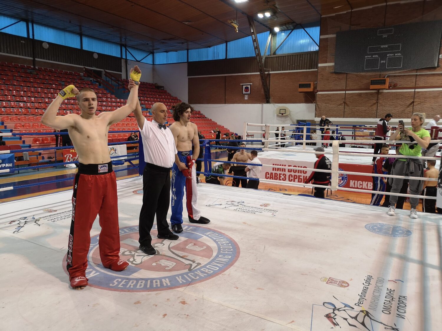 13 medalja za kik-boksere Niša na takmičenju u Zaječaru 1 IMG 20220409 190041 scaled