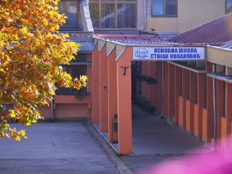 Đaci blačke škole bez ekskurzije, roditelji bez novca, a u agenciji kažu sve po zakonu 17 a