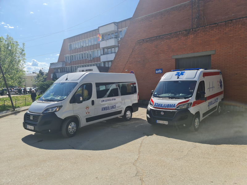 Vranjski Zdravstveni centar dobio dva sanitetska vozila vrednosti 12,5 miliona dinara 1 Saniteti